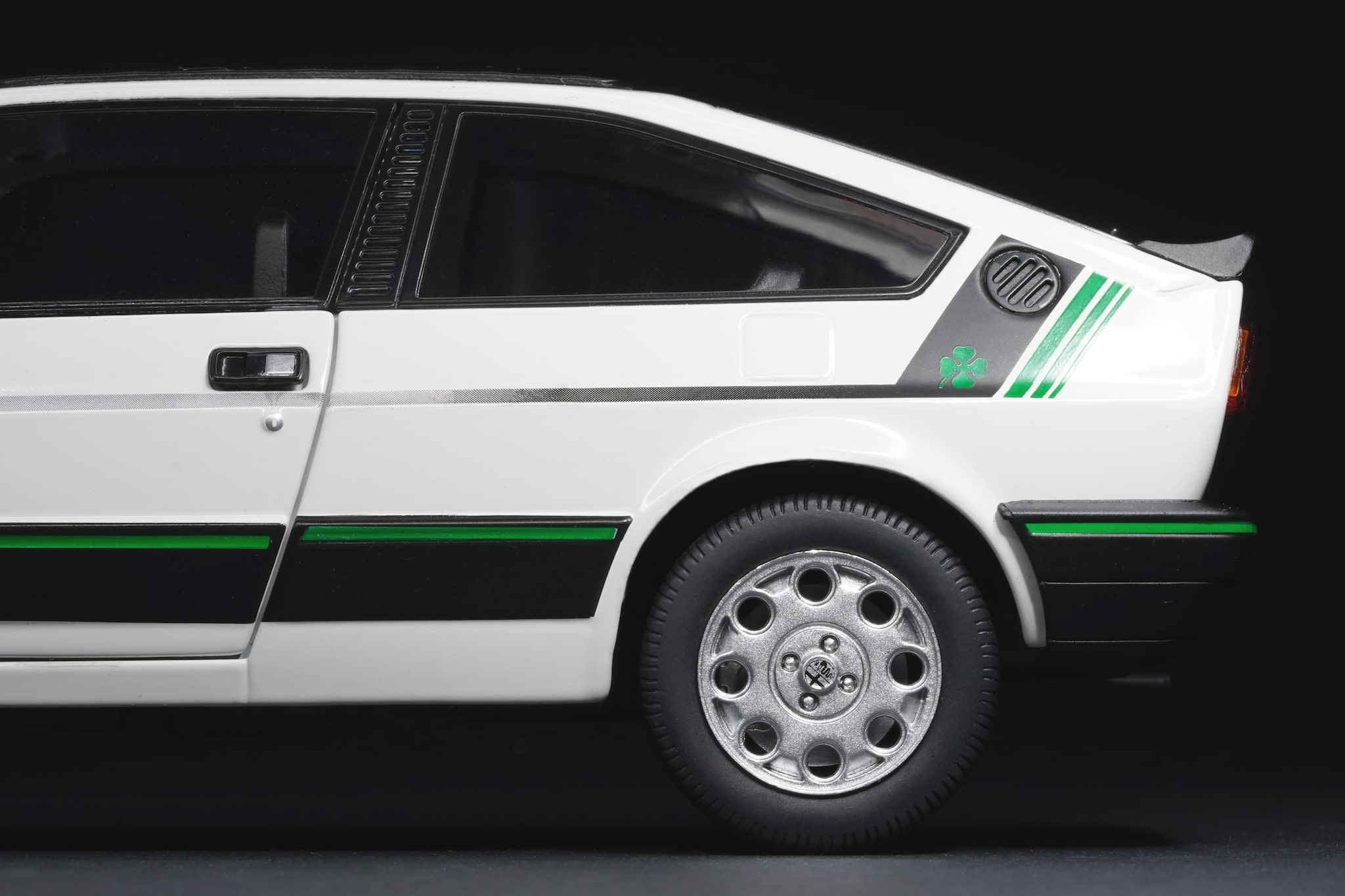 Mitica 1/18 Alfa Romeo Sprint 1.5 Quadrifoglio Verde Balocco 1984 - Triple 9 - Prévente