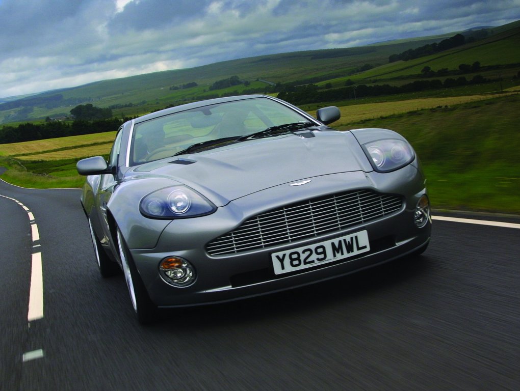 Aston Martin V12 Vanquish (2001)