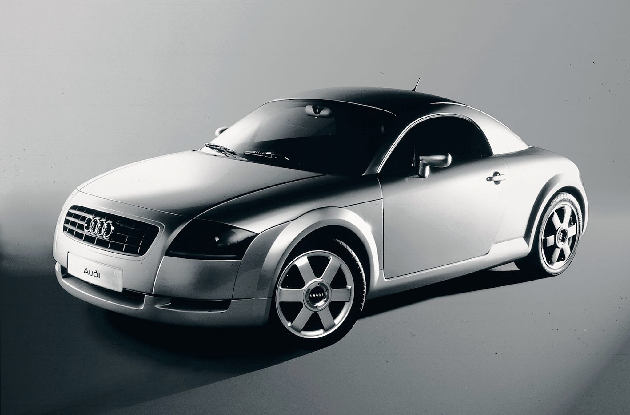 1.audi_tt_coupe_concept_1.jpeg