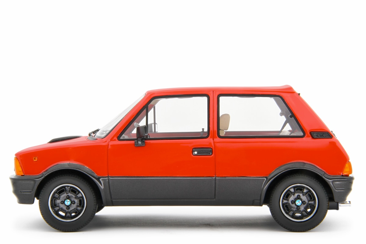 ミニカー DE TOMASO INNOCENTI MINI RACING SPECIAL DE TOMASO