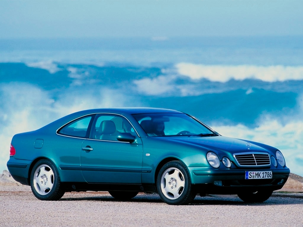 Mercedes-Benz CLK 320: lo stile degli anni 90 - Immagine #3