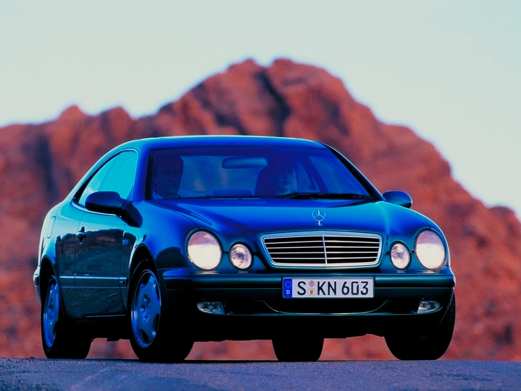 Mercedes-Benz CLK 320: lo stile degli anni 90 - Immagine #6