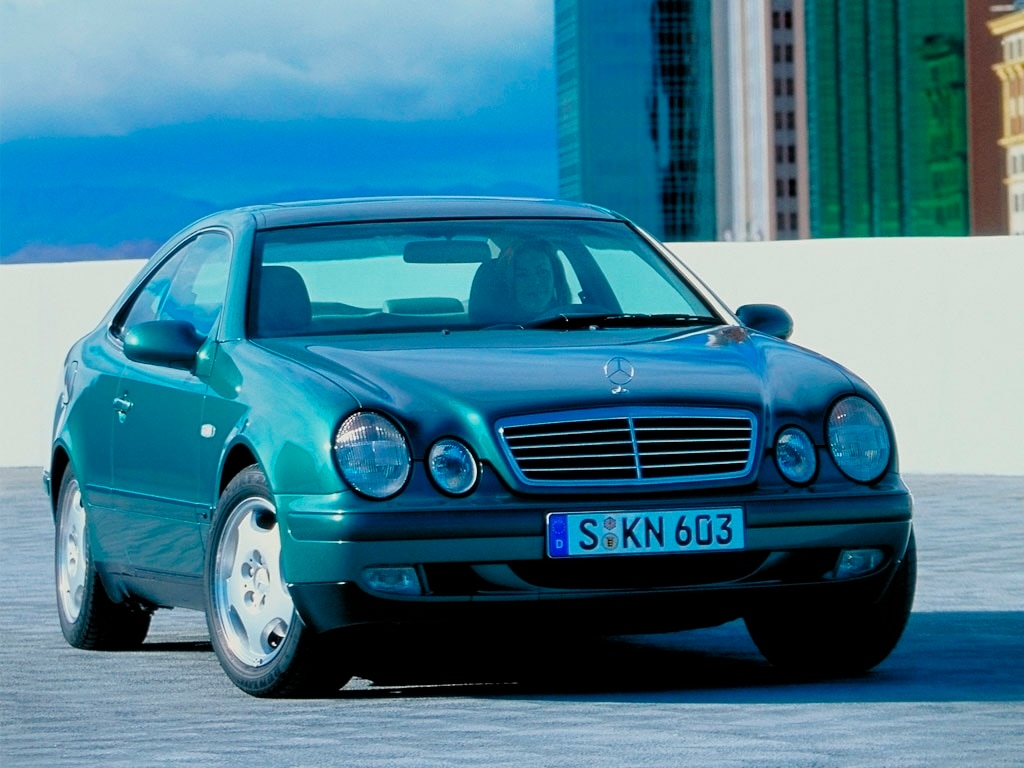 Mercedes-Benz CLK 320: lo stile degli anni 90 - Immagine #9