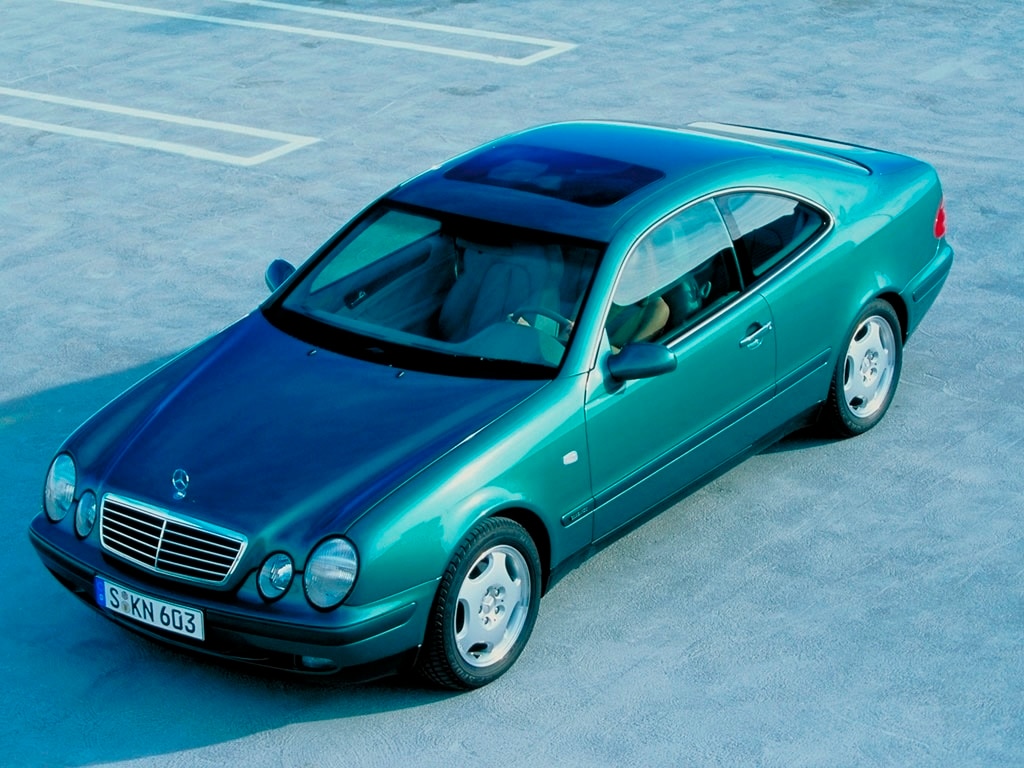 Mercedes-Benz CLK 320: lo stile degli anni 90 - Immagine #11