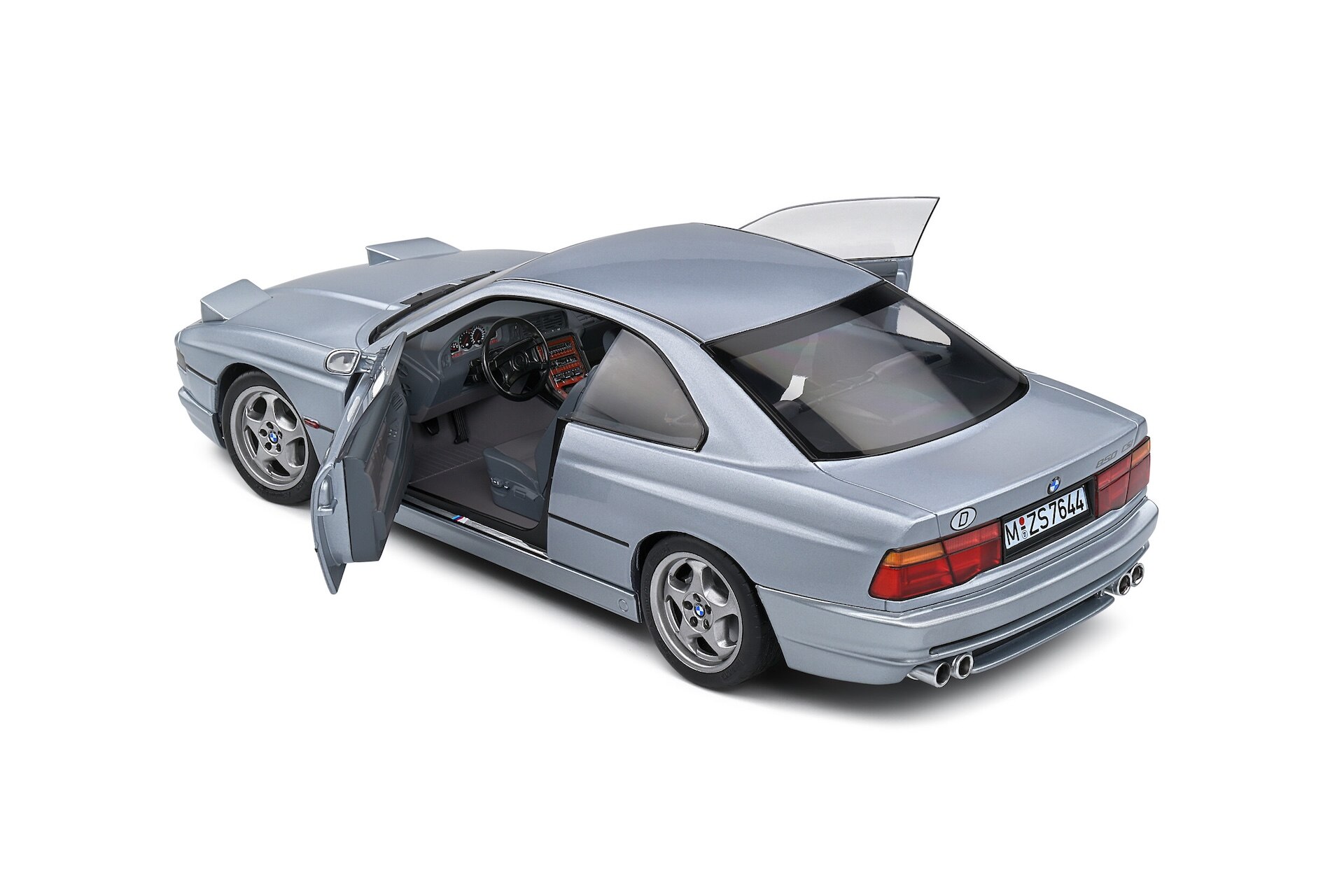 BMW 850 CSi, capolavoro in miniatura - Immagine #8