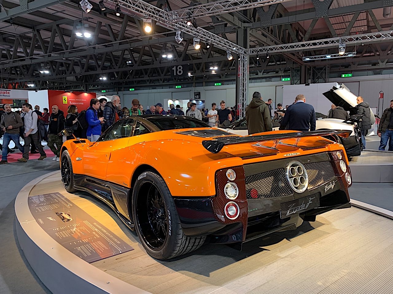 A Milano AutoClassica la Pagani festeggia i 20 anni della Zonda - Immagine #2