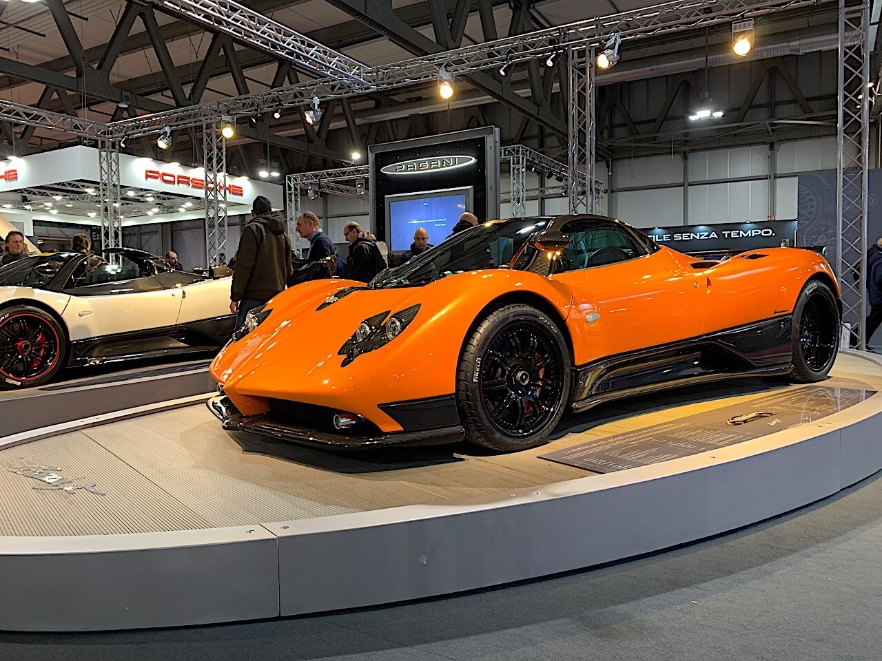 A Milano AutoClassica la Pagani festeggia i 20 anni della Zonda - Immagine #3