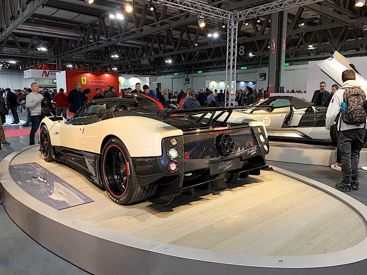 A Milano AutoClassica la Pagani festeggia i 20 anni della Zonda - Immagine #5