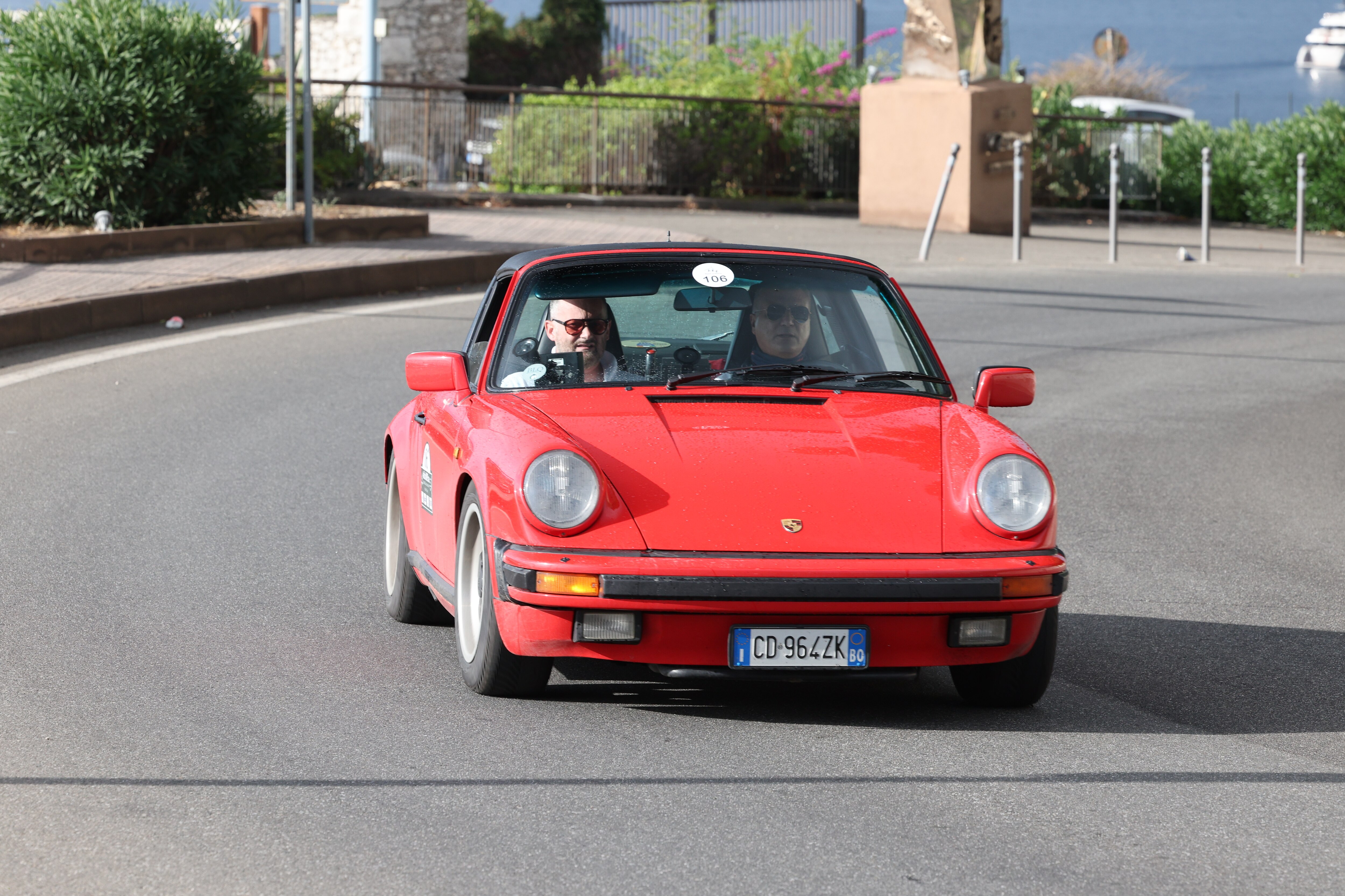 La-Porsche-911-Carrera-di-Berselli-Malaguti-sesti-assoluti.-