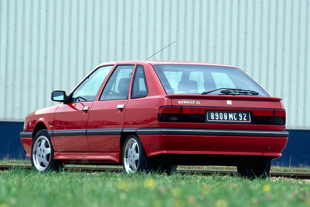 Renault 21 2.0 TXi Liftback (1990)