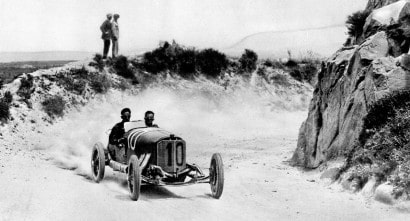 90 anni fa, una Mercedes (rossa) vinceva la Targa Florio