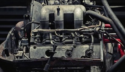 Così si smantella il sei cilindri boxer di una Porsche Carrera 3,2