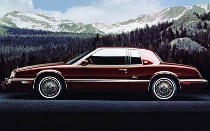 1986: compare il primo display touchscreen su un’auto