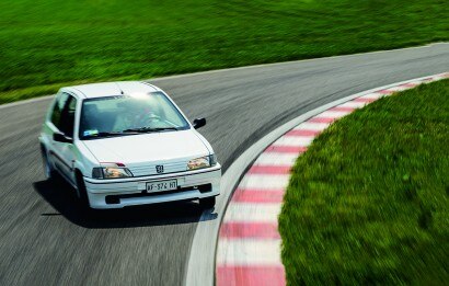 Paolo Andreucci mette alla frusta la Peugeot 106 Rallye, il nostro video esclusivo