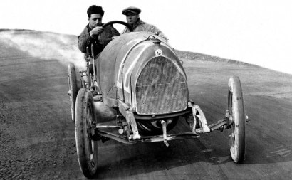 La vita di Enzo Ferrari per immagini