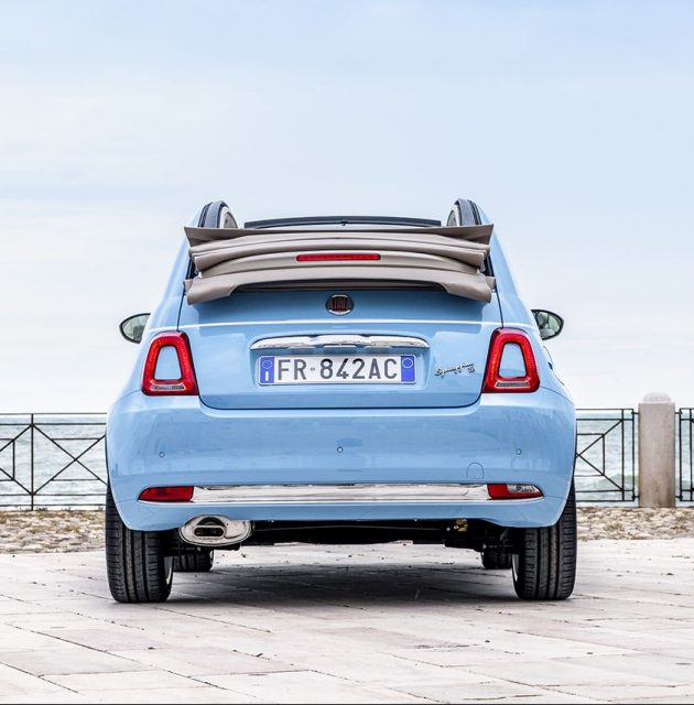 500 Spiaggina, la Fiat e Lapo ci ricascano