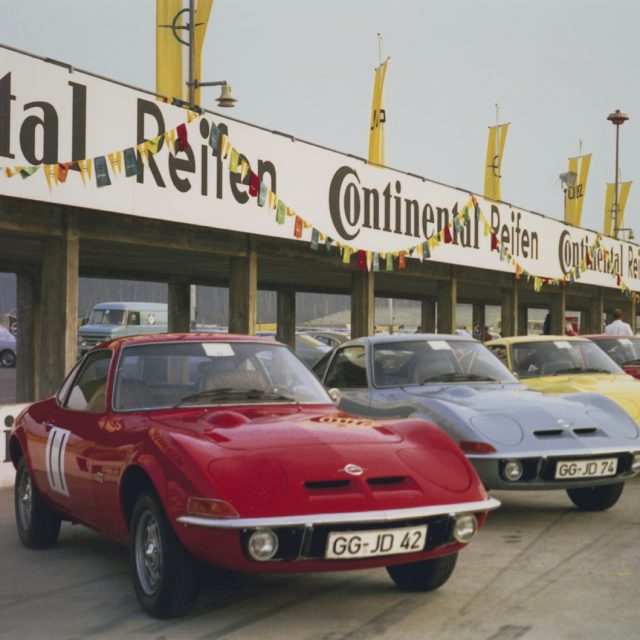 Festa di compleanno in Germania per i 50 anni della Opel GT