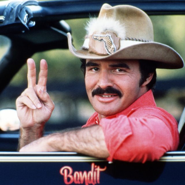 Burt Reynolds, un sex symbol tutto auto e baffi