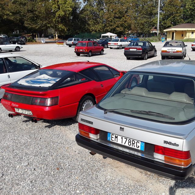 Youngtimer Fest: quasi 150 auto sul lago di Varese