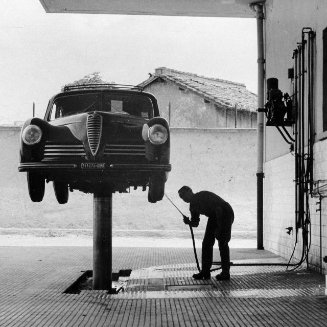 Un mostra fotografica sulla storica filiale romana dell'Alfa Romeo