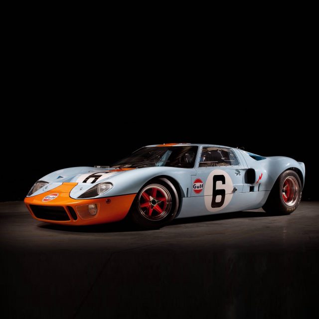 Ford GT40 P/1075 “Continuation”: per sentirsi Jackie Ickx