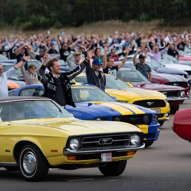 Ford Mustang: in Belgio il raduno record