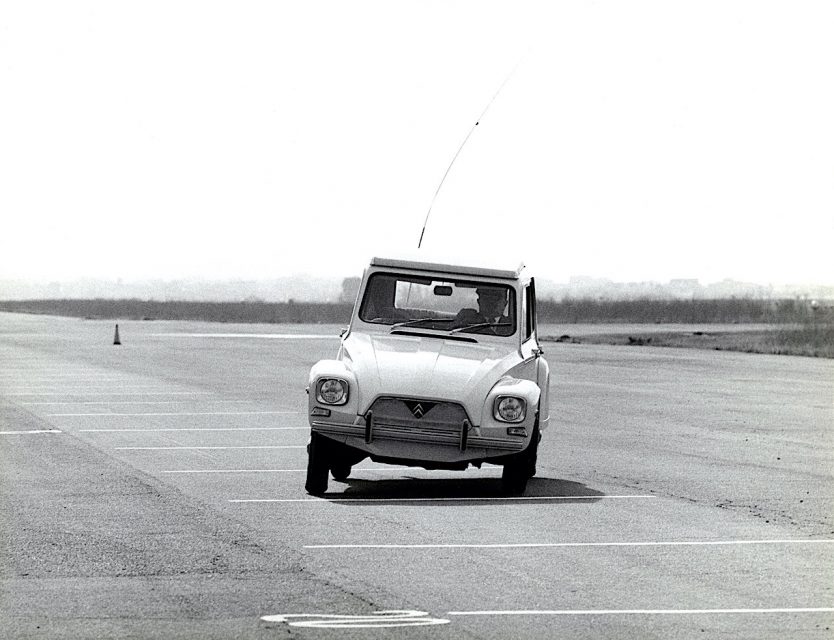 Citroën Dyanissima, il bello dell’essenzialità