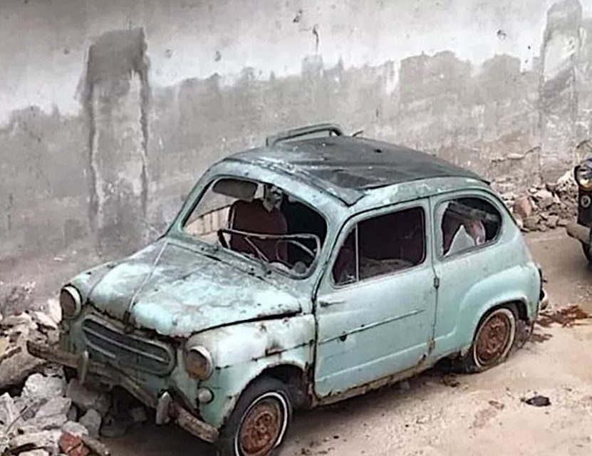 A Padova, ritrovate auto d’epoca abbandonate: (probabilmente) verranno demolite