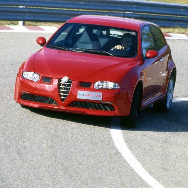 Alfa Romeo 147: compatta all'italiana.