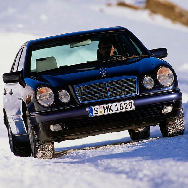 Mercedes-Benz Classe E W210: i 25 anni del 