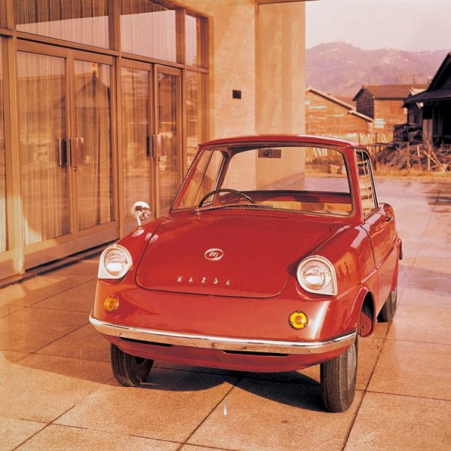 Mazda R360, la microcoupé per tutti