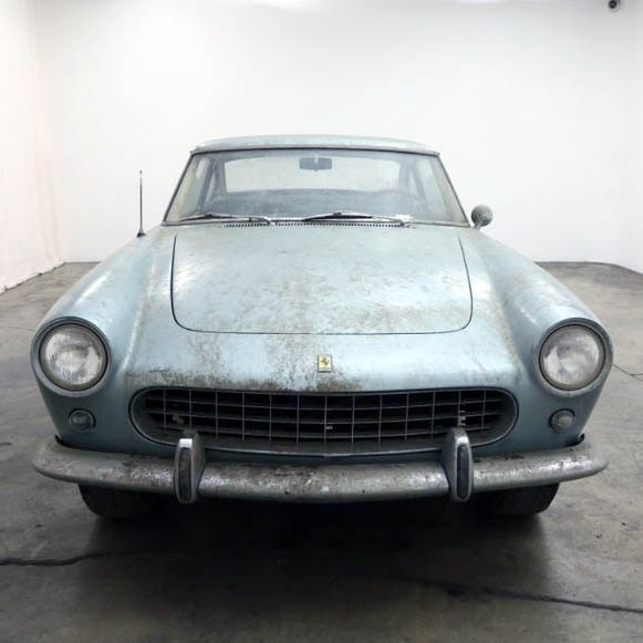 Spunta una Ferrari a Beverly Hills