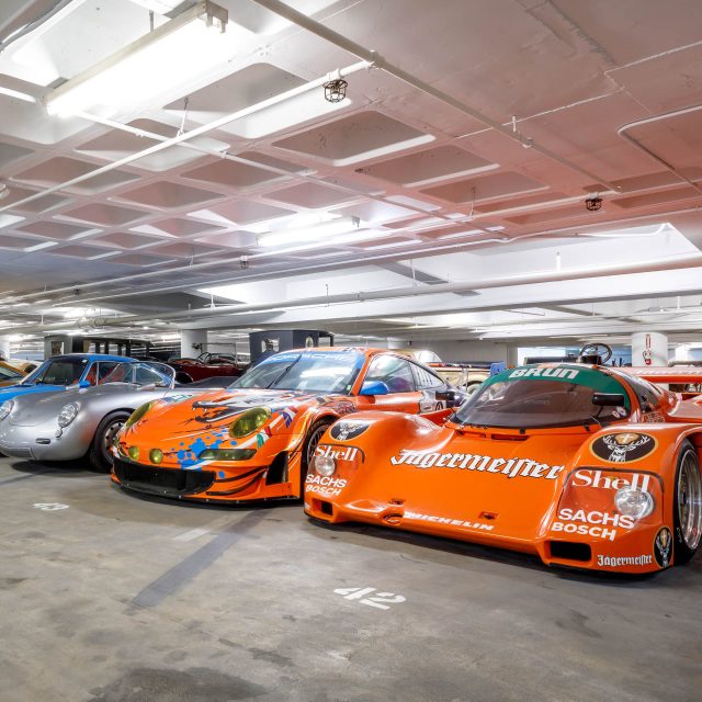 Petersen Museum: Cars&Coffee online