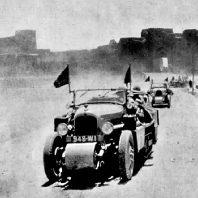 Automobili nella tempesta: Una Citroën coi cingoli sulle orme di Marco Polo