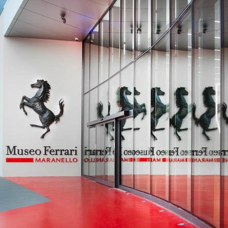 Riaperture dei musei: Ferrari in pole position!