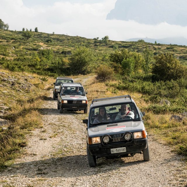 Panda coi lupi: sugli sterrati d’Abruzzo con le Panda 4x4
