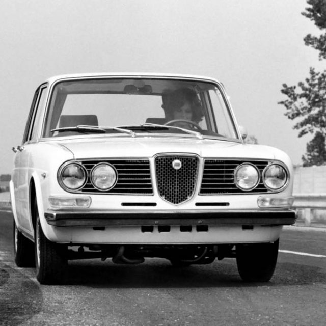 Lancia 2000, l’eleganza discreta del progresso