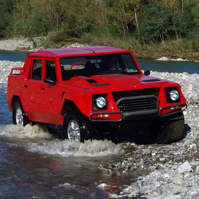 Lamborghini LM-002, i 35 anni della Rambo-Lambo