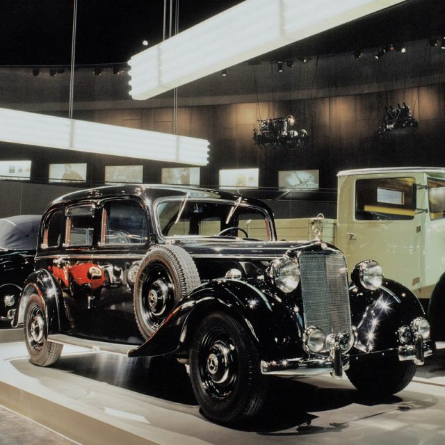 Mercedes-Benz 260D: la rivoluzione del gasolio