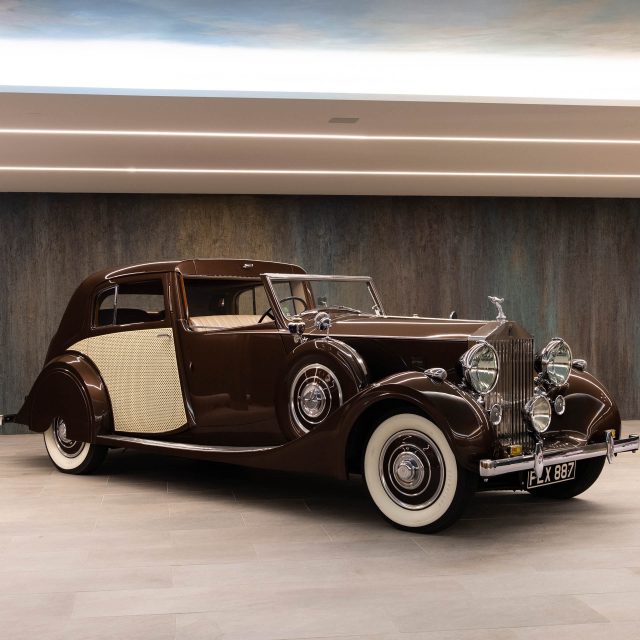 RM Sotheby’s, un’asta dedicata alle regine del lusso: Rolls e Bentley