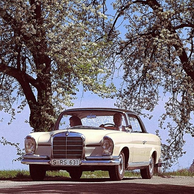 Mercedes-Benz W111 Coupé e Cabriolet, quando la classe è senza tempo