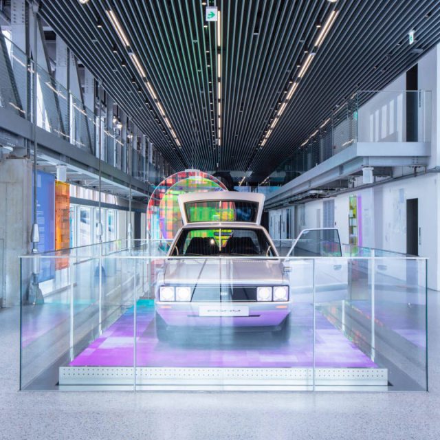 La speciale Hyundai Pony per l’inaugurazione del Motorstudio di Busam