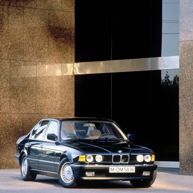 Serie 7 E32: quando BMW giocò pesante