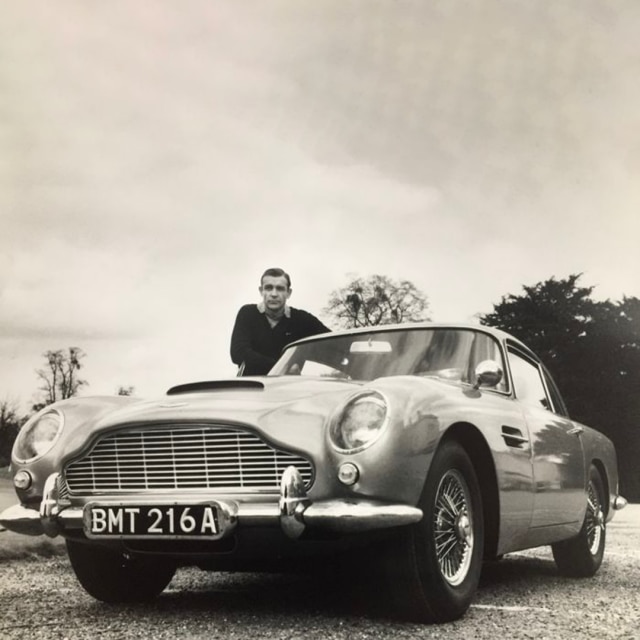 E se ricomparisse l'Aston Martin DB5 di Goldfinger?
