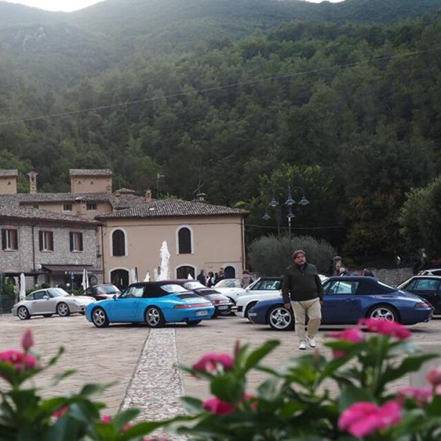 Le Porsche del Registro Italiano 911 e 912 alla scoperta dell'Umbria