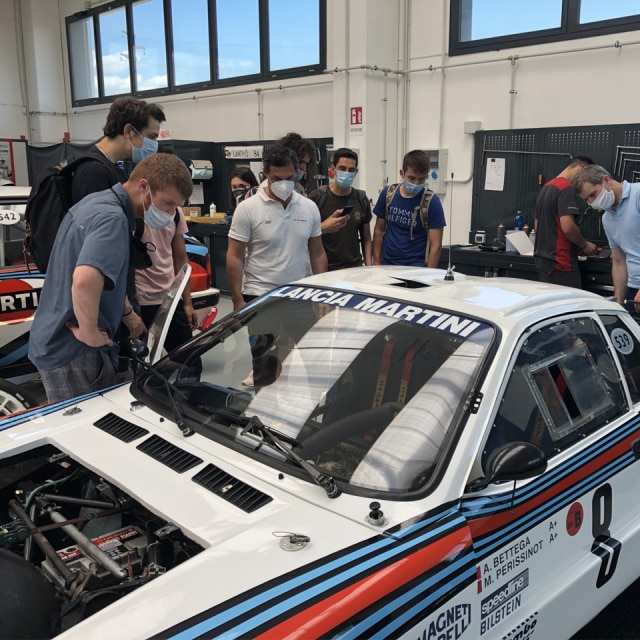 Sharing historic car knowledge: lezioni di motorsport con la Fondazione Macaluso