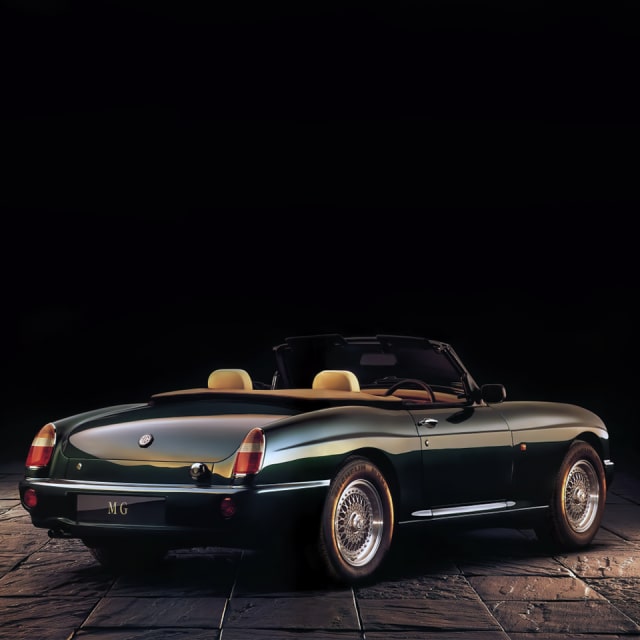 MG RV8: vintage per nascita
