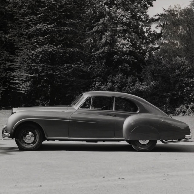 Bentley R Type, aristocratica transizione