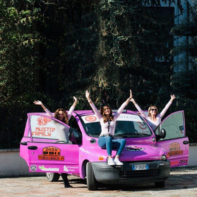 Tre ragazze e una Multipla al Rust2Dakar