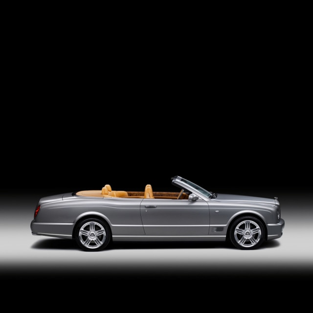 Bentley Azure: una reggia a cielo aperto (parte II)